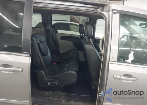 2014 Chrysler Town & Country Touring from USA, damaged, VIN 2C4RC1BG7ER232123